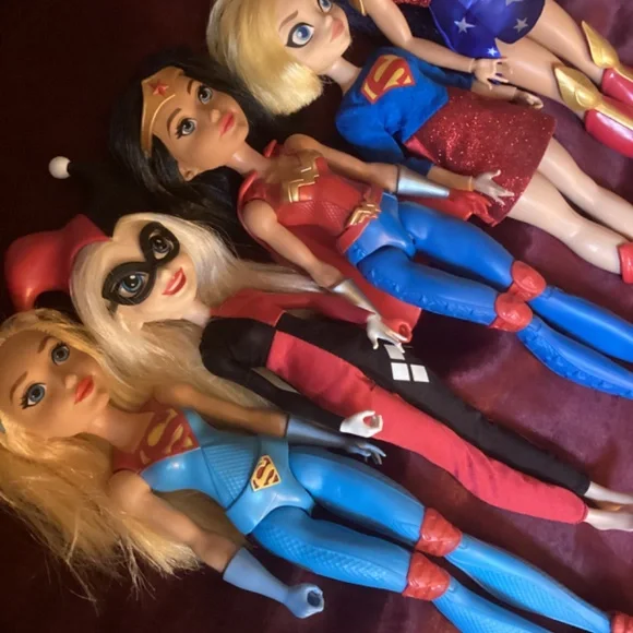 5 DC dolls - Picture 2 of 2